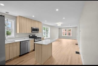129 Stanwood St, Unit 1 in Providence, RI - Building Photo - Building Photo