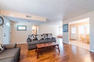 7421 Volunteer St NE in Albuquerque, NM - Building Photo - Building Photo