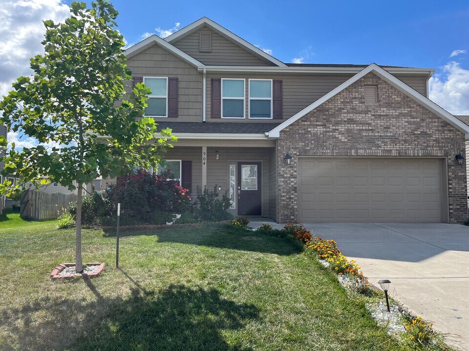 904 Clydesdale Dr in Lafayette, IN - Building Photo