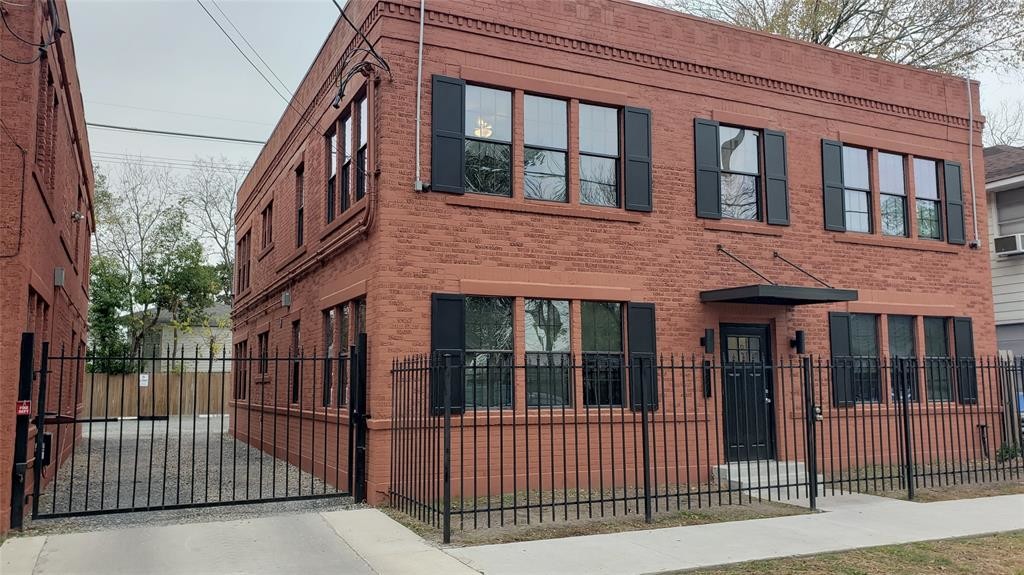 6827 Avenue C in Houston, TX - Building Photo