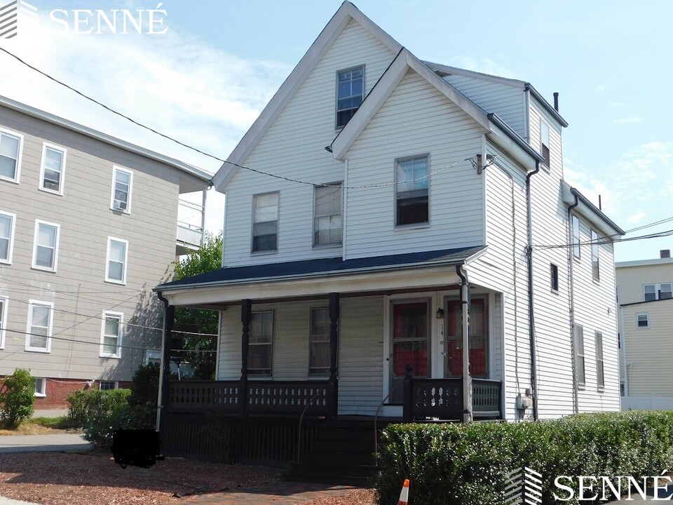 14 Adams St, Unit #1 in Watertown, MA - Building Photo