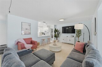 4044 Country Club Blvd in Cape Coral, FL - Building Photo - Building Photo