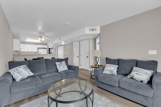 2110 Sleepy Ct in Las Vegas, NV - Building Photo - Building Photo