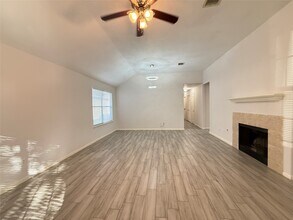 6534 Carly Park Way in Houston, TX - Building Photo - Building Photo