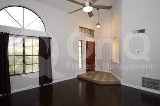 5732 W Harrison St in Chandler, AZ - Building Photo - Building Photo