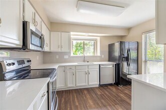 900 Ledgemont Dr in Plano, TX - Building Photo - Building Photo