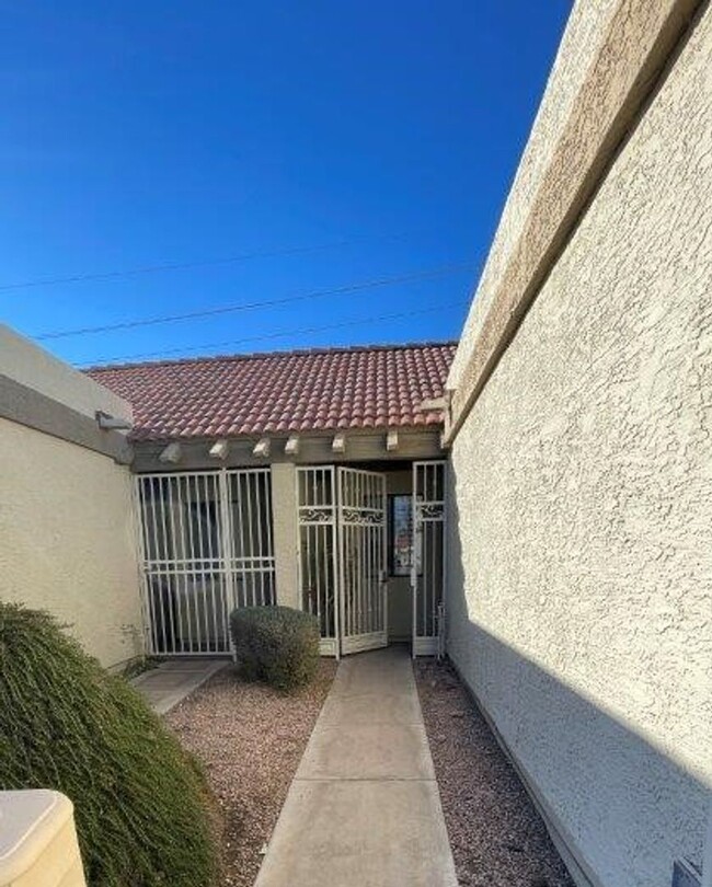 1516 N Dorsey Ln in Tempe, AZ - Building Photo - Building Photo