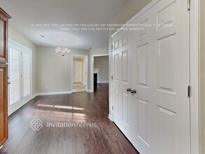 1518 Hawkcrest Ln in Winston-Salem, NC - Foto de edificio - Building Photo