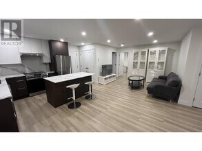 30XX E 56th Ave in Vancouver, BC - Building Photo - Building Photo