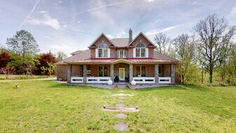 8745 Old Charlotte Pike in Pegram, TN - Building Photo