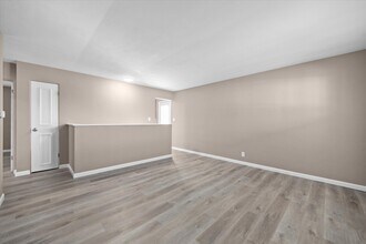 11 Manor Dr in Collinsville, IL - Building Photo - Building Photo