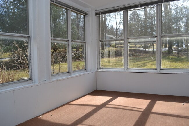 471 Sicomac Ave in Wyckoff, NJ - Building Photo - Building Photo