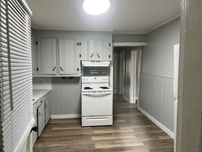 22 Collins St in Hattiesburg, MS - Building Photo - Building Photo