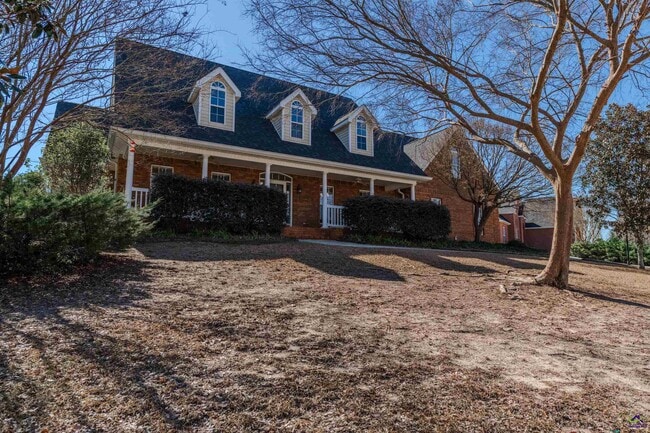 property at 611 Bay Laurel Cir