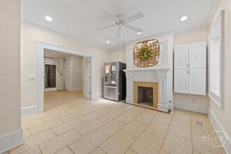 205 W Huntingdon St in Savannah, GA - Building Photo - Building Photo
