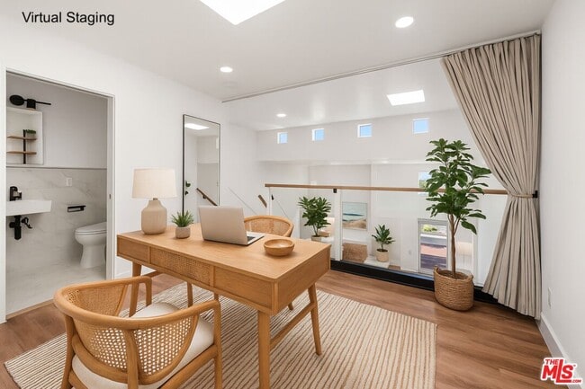 667 Brooks Ave in Los Angeles, CA - Building Photo - Building Photo