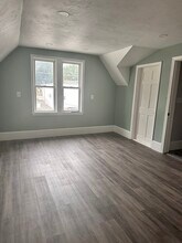 10 Essex St-Unit -2 in Bellingham, MA - Building Photo - Building Photo