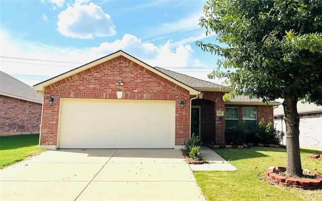704 White Fields Way in Arlington, TX - Building Photo
