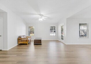 325 Fuller St in Sulphur Springs, TX - Building Photo - Building Photo