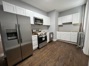 2309 N Milwaukee Ave in Chicago, IL - Building Photo - Building Photo