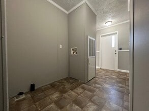 84 W Sourwood Dr in Browns Summit, NC - Building Photo - Building Photo