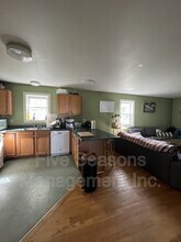 85 Manhattan Dr in Burlington, VT - Building Photo - Building Photo