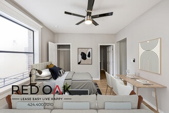 692 Valencia St, Unit 200 in Los Angeles, CA - Building Photo - Building Photo