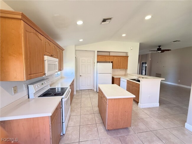 750 Halsey Ave in Lehigh Acres, FL - Building Photo - Building Photo