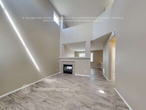 13823 E 104th Pl in Commerce City, CO - Foto de edificio - Building Photo