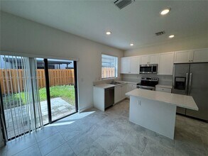 24970 SW 112th Ct in Princeton, FL - Building Photo - Building Photo