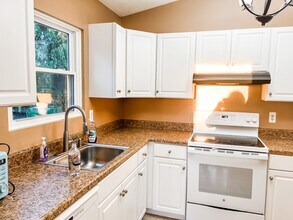 4 Orchard Ln, Unit A in Waterford, NY - Building Photo - Building Photo