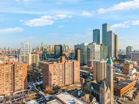 10 Huron Ave in Jersey City, NJ - Building Photo