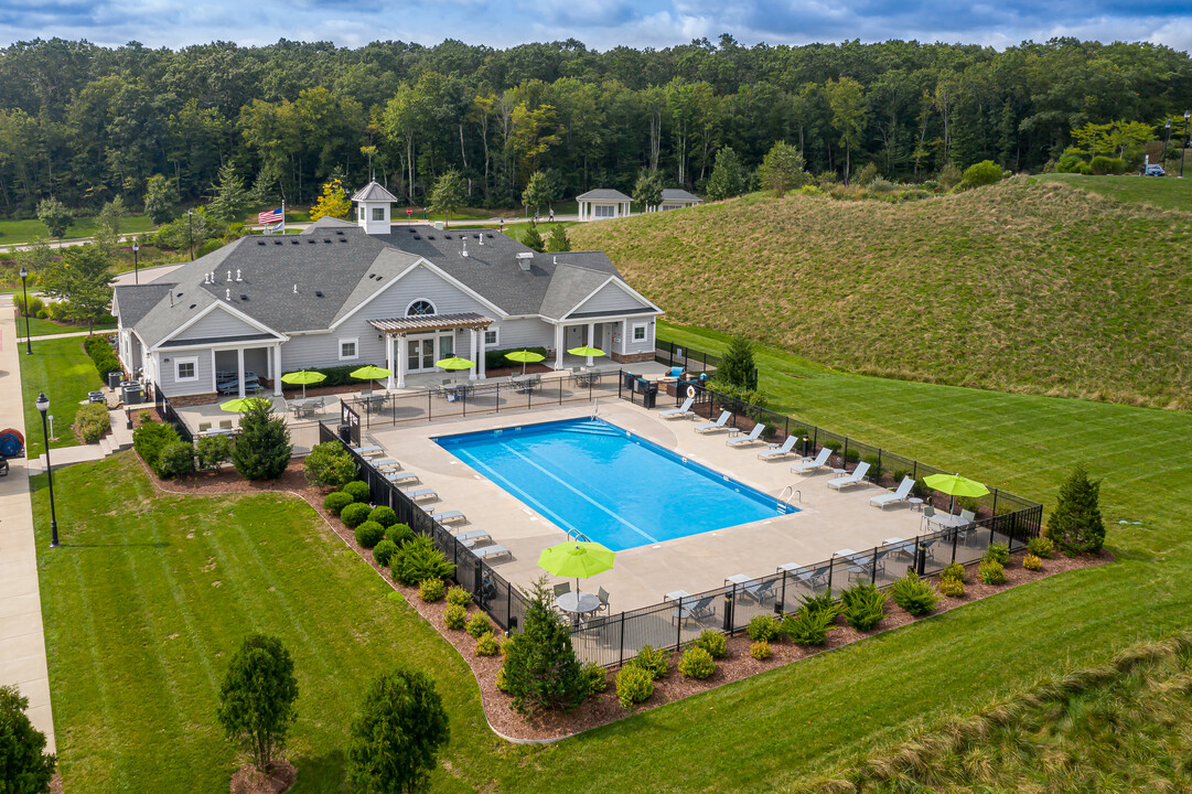 The Sound at Gateway Commons in East Lyme, CT - Foto de edificio