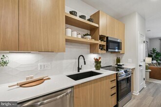 43601 Charitable St in Ashburn, VA - Building Photo - Building Photo