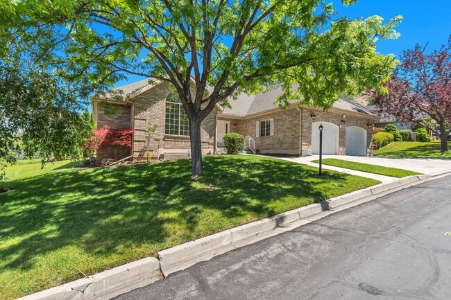 property at 1241 Cambridge Ct