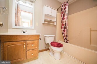 210 E Lillian St-Unit -3 in Hebron, MD - Building Photo - Building Photo