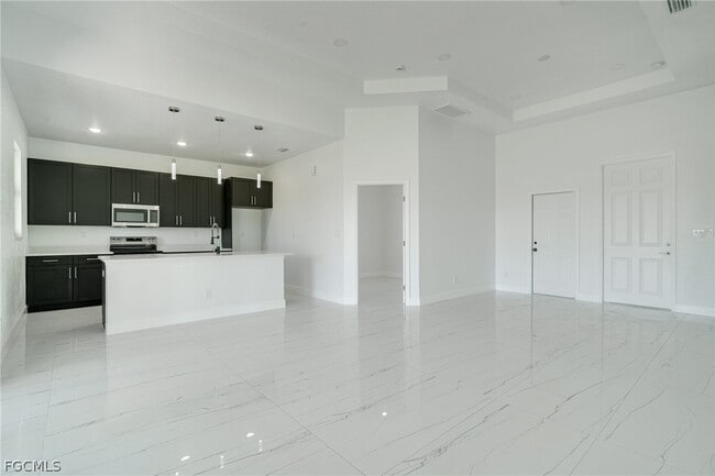 4725-4727-4727 27th St SW in Lehigh Acres, FL - Building Photo - Building Photo