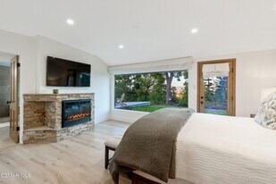 4624 Gable Dr, Unit NORTH UNIT in Encino, CA - Building Photo