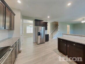 335 Lasswade Ct in Zebulon, NC - Building Photo - Building Photo