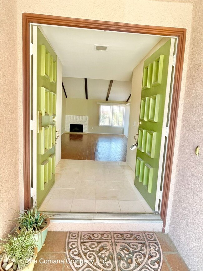 4146 Combe Way in San Diego, CA - Building Photo - Building Photo