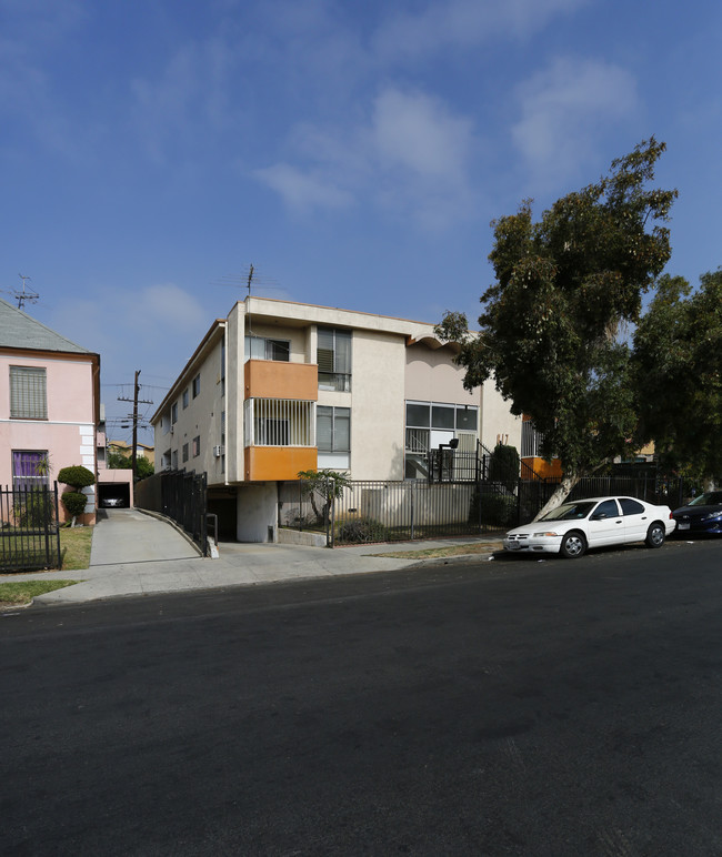 817 S Manhattan Pl in Los Angeles, CA - Building Photo - Building Photo