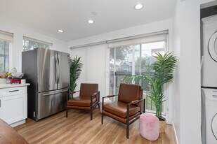 The Rise in Los Angeles, CA - Building Photo