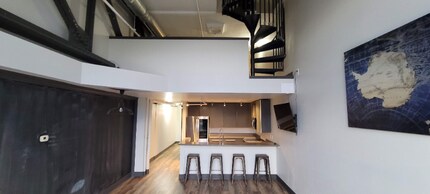 600 Broadway Ave NW in Grand Rapids, MI - Foto de edificio - Building Photo