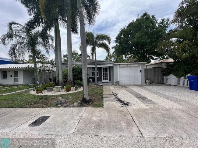 819 SW 9th Terrace in Fort Lauderdale, FL - Foto de edificio - Building Photo