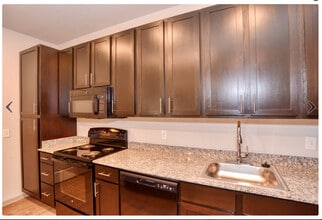 Estates at Shiloh in Dallas, TX - Foto de edificio - Building Photo