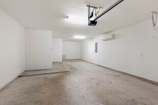 18855 Collins View Dr in New Caney, TX - Building Photo