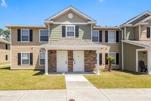 1109 Lighthouse Rd in Panama City Beach, FL - Building Photo