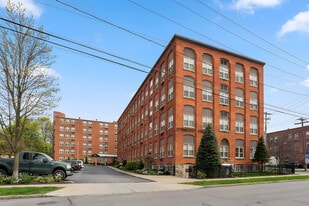 Steinhorst Square Apartments in Utica, NY - Building Photo