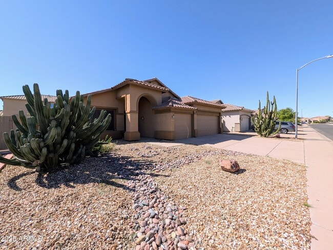 5959 W Kimberly Way in Glendale, AZ - Building Photo - Building Photo