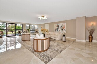 125 Coolidge Ave in Watertown, MA - Building Photo - Building Photo